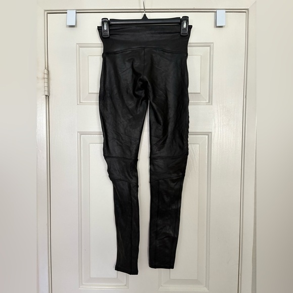 SPANX Faux Leather Moto Leggings size medium - Picture 6 of 7